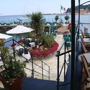https://hotel-helios-santa-margherita-ligure.hotelitalianriviera.com