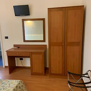 https://lungomare.catania-hotels.net
